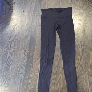 size 7 ivvia black leggings